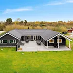 5 Star Holiday Home In Idestrup * Bøtø By