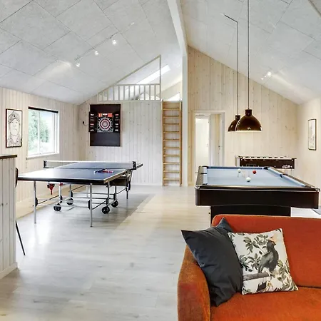 5 Star In Idestrup Bøtø By
